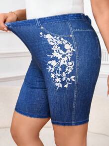 SHEIN Clasi Plus Size Summer Fashionable Simple Fitted Denim Effect Shorts