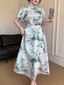 DAZY 女士 2 件套花卉印花荷叶边袖衬衫，配 A 字裙和腰带