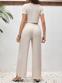 SHEIN 2 件孕妇套装，宽松罗纹短袖上衣和短裤，弹性舒适柔软面料，适合春夏户外/度假，哺乳孕妇服装 - 杏色 - 查看 2