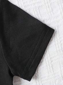 Fashionable & Simple Crescent Moon Lantern Print Short Sleeve T-Shirt & Shorts Set For Boys, Suitable For Ramadan And Summer