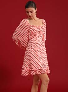 Aveloria 意大利浪漫方领束腰几何印花长袖荷叶边下摆拼布荷叶边中长连衣裙