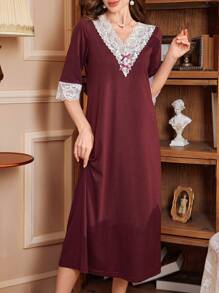 PalaceNights 女士休闲V领拼接蕾丝宽松中长睡袍，Moo Moo - 酒紅色 - 查看 3