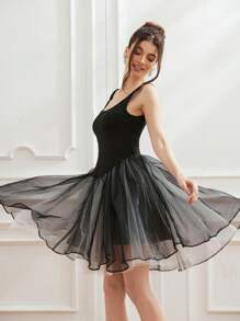 Aveloria Rosie Robe mini évasée pour femmes à col carré français, contrastant avec un tissu à maille contrastée - Noir - Voir 1