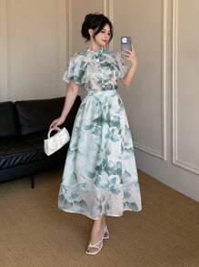 DAZY 女士 2 件套花卉印花荷叶边袖衬衫，配 A 字裙和腰带
