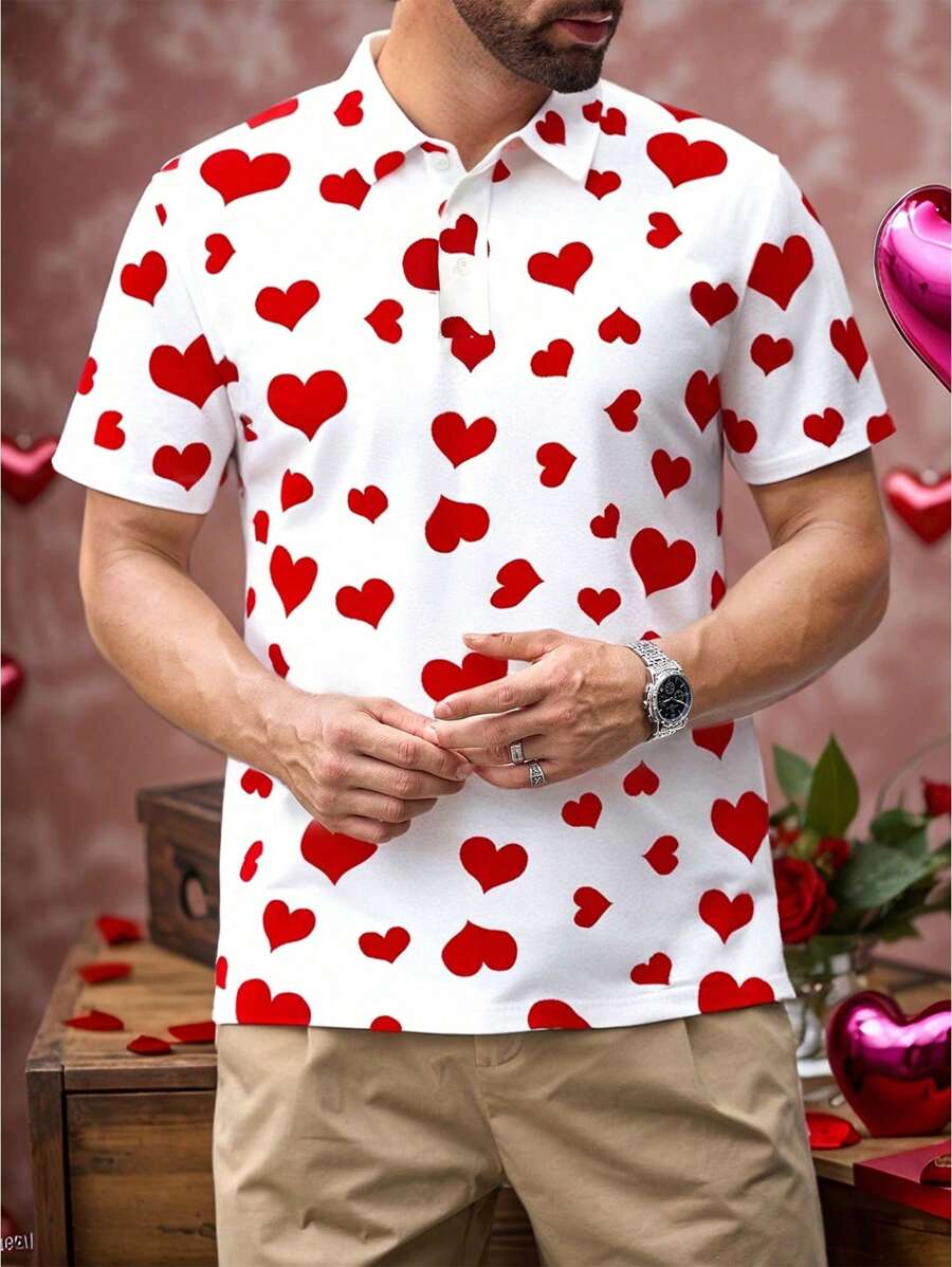 Manfinity Homme 休闲时尚心形印花全覆盖数码印花男士修身真肩短袖纽扣 Polo 衫,适合情侣搭配,是送给男朋友的理想礼物 - 白色 - 查看 1