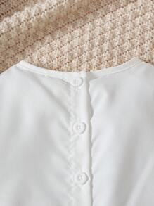 Set de 2 piezas de ropa para niñas bebé, con blusa de manga con volantes y estampado de rosas para el Ramadán, y falda casual con estampado de rosas - Blanco - Ver 5