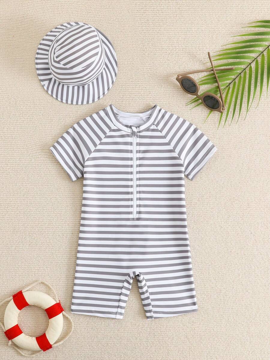 Traje de baño de una pieza para bebé niño con mangas raglán de manga corta, patrón rayado aleatorio, incluye shorts y gorro de natación - Multicolor - Ver 1