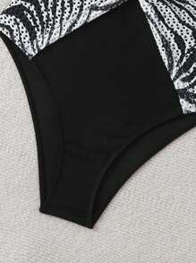 Swim Lushoire 女式简约性感豹纹 V 领镂空连体泳衣，独特面料设计