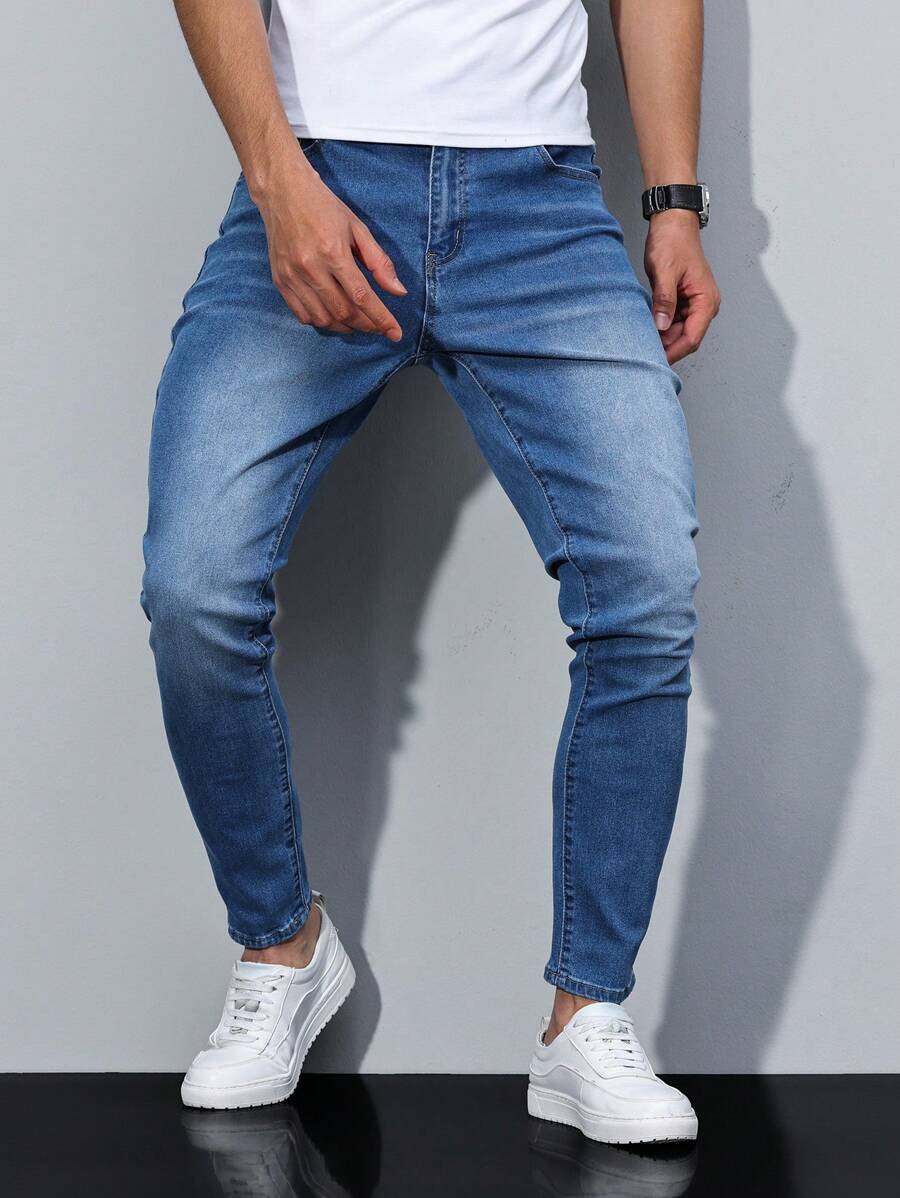 Manfinity Homme Men's Simple Fashionable Casual Daily Denim Jeans - Medium Wash - View 1