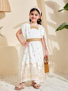 SHEIN Young Girls 2 Pcs Chiffon Gold Foil Flower Smock Dress Outfit, A-Line Dress With Golden Woven, Matching Family Vacation, With Golden Woven, Sibling Outfits, Sisters Outfit, Suitable For Girls Daily Wear, Festivals, Family Gatherings And Special Occasions, Sibling Outfits Sisters Style Outfit, Spring And Summer, Cute & Elegant & Sweet & Vintage & Fashionable.Mom And Daughter & Sisters Matching. - Baby Blue - View 3