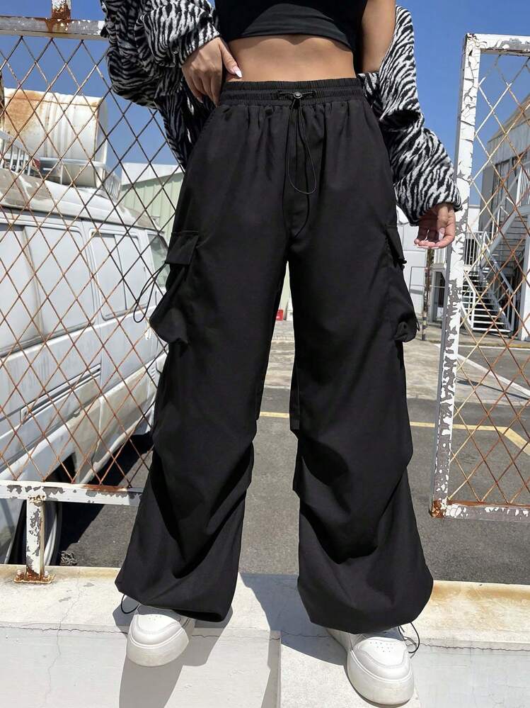 Coolane Pantaloni cargo paracadute con vita regolabile con coulisse, tasche a patta laterali, colore nero - nero - Visualizzare 4