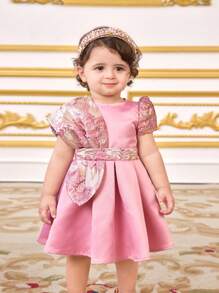 SHEIN 可爱女婴夏季花卉印花短袖连衣裙，优雅粉色