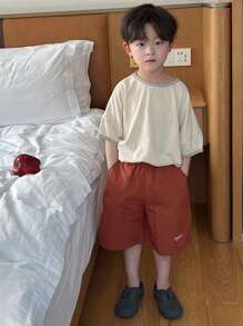 DAZY Young Boy Letter Print Elastic Waist Pocket Casual Shorts - Red - View 2