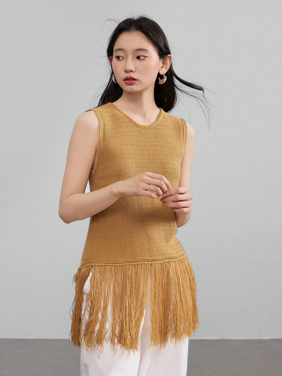 Women's Business Casual Resort Beach Simple Solid Color Fringe Knit Top Old Money Style