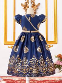 SHEIN Girls' Royal Blue National Day Tunic Abaya Kaftan Jalabiya, Middle East Ramadan Ramadan Girl's Native Traditional Dress With Golden Totemic Heat Transfer Pattern, Extra Long Length Golden Trim Belt Waistline Flared Skirt, Paired With One Bag, Golden Edging Ribbon Texture Cap Sleeve, Luxurious High-End, Suitable For Banquet, Outgoing, Festival Occasion Dress