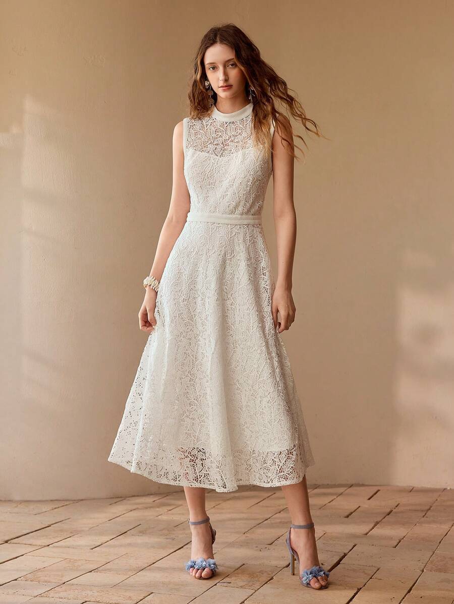 MOTF VÁY REN KHÔNG TAY CÓ KHÓA KÉO Ở SAU