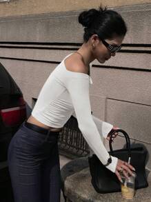 DAZY 女式纯色不对称露肩 T 恤，简约时尚休闲日常穿着学院风上衣长袖女式上衣，秋季女装 - 白色 - 查看 2