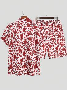 Manfinity Homme Men's Front Button Short Sleeve Heart All Over Print Simple T-Shirt And Shorts Set - Multicolor - View 2