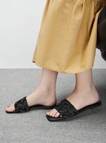 CUCCOO BIZCHIC Sandalias planas de punta cuadrada cómodas para mujer para la playa