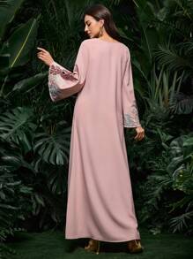 Al Najma 优雅女士花卉刺绣宽松阿拉伯风格连衣裙，朴素的卡夫坦 - 粉色 - 查看 2