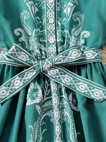 SHEIN Gaun Gaya Retro Istana Resor Warna Hijau Tua Elegan dan Mewah untuk Anak Perempuan Remaja - Hijau - View 4