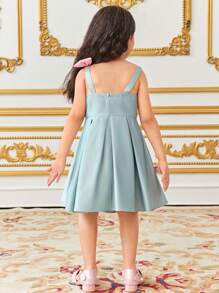 SHEIN Leap Crew Vestido de satén de unicolor con pliegues, vuelo y decoración de lazo 3D elegante y lujoso para niñas, apropiado para bodas, fiestas y eventos de primavera/verano - Azul - Ver 2