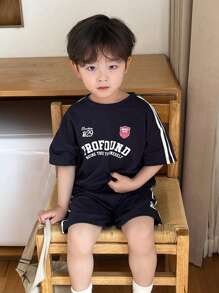 Dazy Kids 2 件套休闲套装：小男孩简约风格短袖上衣和短裤，返校服装 - 藏蓝色 - 查看 2