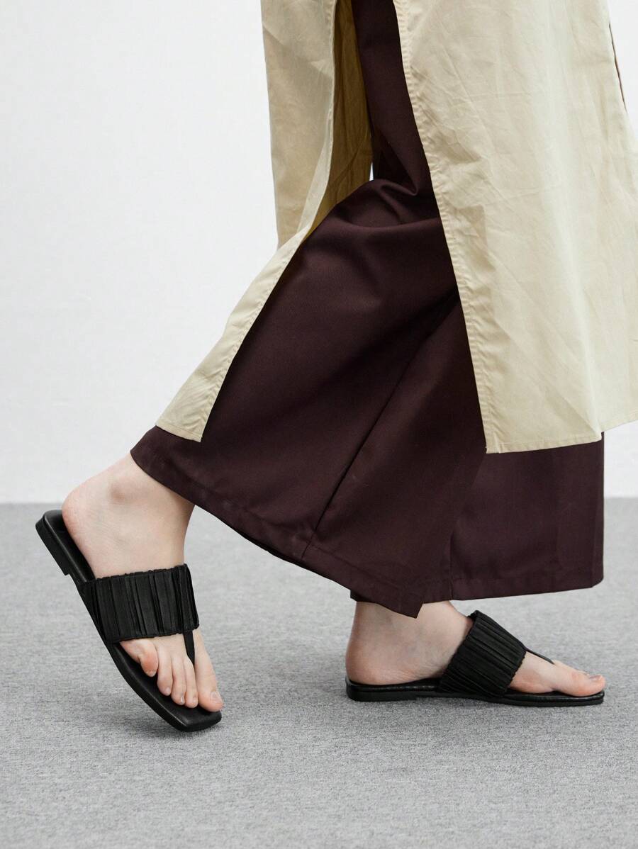 CUCCOO BIZCHIC Women Square Toe Scrunched Slip-On Flat Sandals - Black - View 1