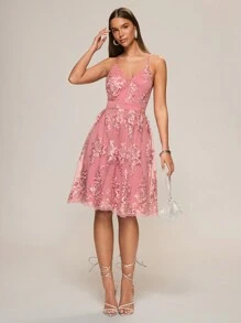 Glamine 女士 V 领露背刺绣粉色吊带裙、优雅迷你鸡尾酒会礼服、返校节礼服 - 藕粉色 - 查看 1