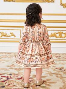 SHEIN 女宝宝夏季可爱花卉图案无袖连衣裙 - 彩色 - 查看 2