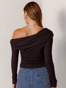 Aralina 黑色长袖不对称肩新年上衣 - 黑色 - 查看 2