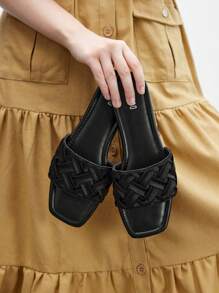 CUCCOO BIZCHIC Sandalias planas de punta cuadrada cómodas para mujer para la playa