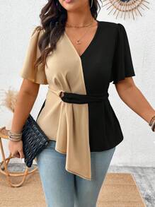 SHEIN LUNE Plus Size Contrast V-Neck Bell Sleeve Asymmetrical Hem Women Casual Blouse For Summer