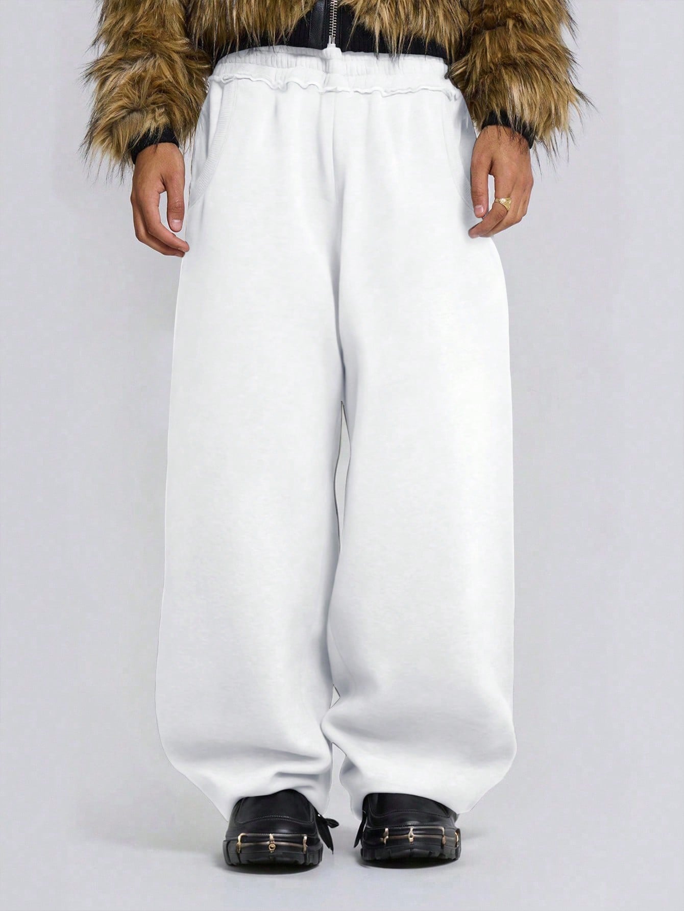 Manfinity Dauomo Men's Solid Color Elastic Waist Loose Fit Wide Leg Sweatpants