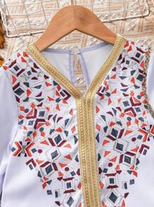 SHEIN Young Girl Ramadan Traditional Robe Loose Geometric Retro Print Patchwork Gold Ribbon V-Neck Long Sleeve Dress, Suitable For Party, Wedding, Banquet, Vacation, Summer - Blue - View 7