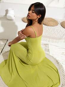 Chiquease 橄榄绿色女士细肩带连衣裙，超喇叭形，性感简约音乐节优雅日常穿着，弹性针织，春夏 - 橄欖綠 - 查看 1
