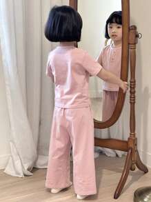 DAZY Ensemble Loungewear pour jeune fille, style minimaliste, décontracté et quotidien, avec un Top à manches courtes de couleur unie et un pantalon long. Tenues d'été pour filles. - Rose bonbon - Voir 7