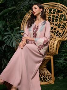 Al Najma 优雅女士花卉刺绣宽松阿拉伯风格连衣裙，朴素的卡夫坦 - 粉色 - 查看 4