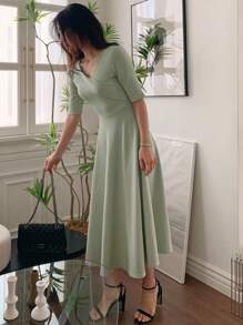 DAZY Women's Green V-Neck Short Sleeve Waist Cinched Mid-Length Dress - Green - View 2