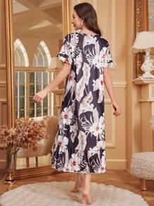 Elegant Floral Pattern Women Round Neck Short Sleeve Nightgown - Black - View 2