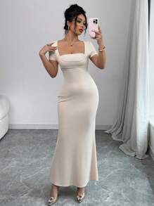 Chiquease Robe longue élégante et sexy pour femmes avec col carré ajusté et manches courtes - Nude - Voir 1