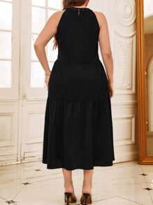 SHEIN Clasi Plus Size Women Solid Color Contrast Lace Halter Elegant Dress