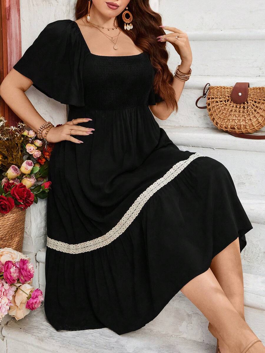 SHEIN Clasi Vestido sin mangas con cuello cuadrado, con volantes y empalmes para mujer talla grande - Negro - Ver 1