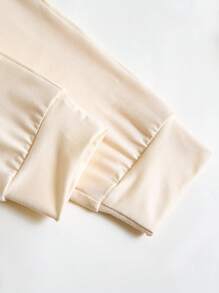 2 件套年轻女孩运动风格圆领长袖上衣 + 长裤，适合春夏季