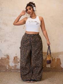 SHEIN ICON Plus Size Women Leopard Print Loose Cargo Pocket Denim Jeans