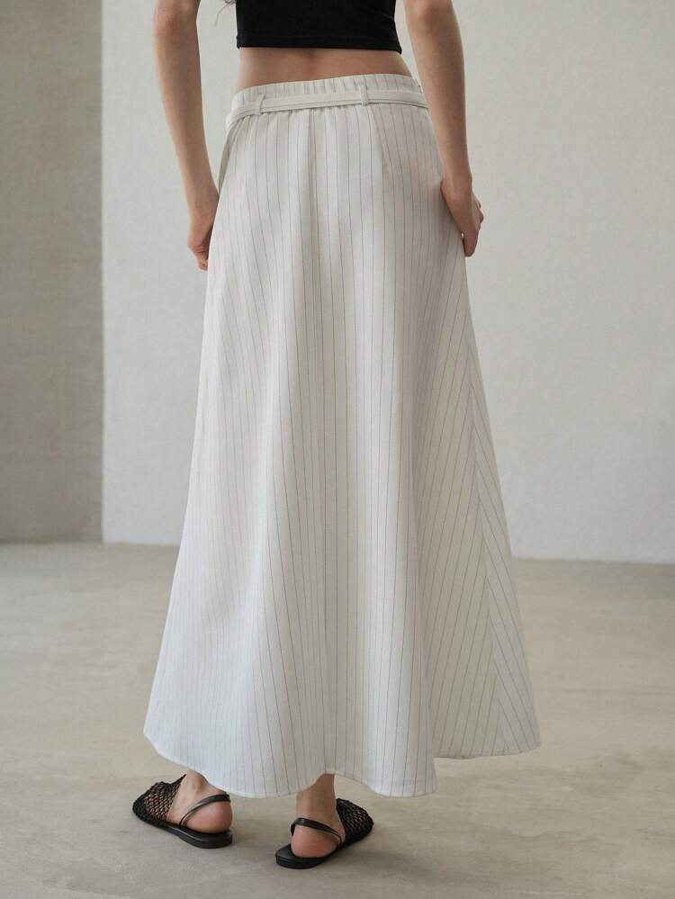 STRIPED A LINE SKIRT