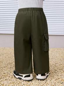 SHEIN 休闲斜口袋直筒宽松纯色编织裤，适合男宝宝和女宝宝，春夏装，居家和户外 - 軍綠色 - 查看 2