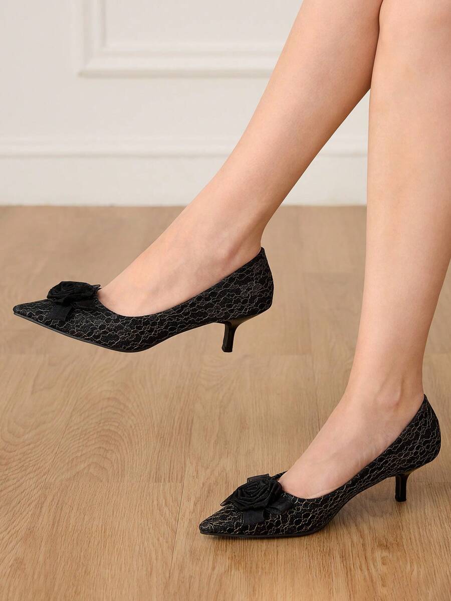 CUCCOO HITCHD 时尚优雅黑色蕾丝花朵尖头高跟鞋，适合新年、情人节、新娘、婚礼派对、约会、节日、庆典 - 黑色 - 查看 1