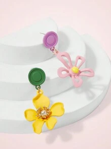 SHEIN MOD Pendientes de lujo minimalistas casuales con decoración de camelias asimétricas y rhinestone