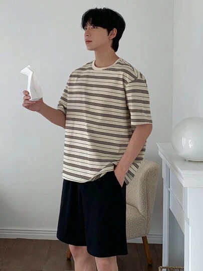 DAZY 夏季条纹 T 恤和松紧腰短裤男士睡衣套装